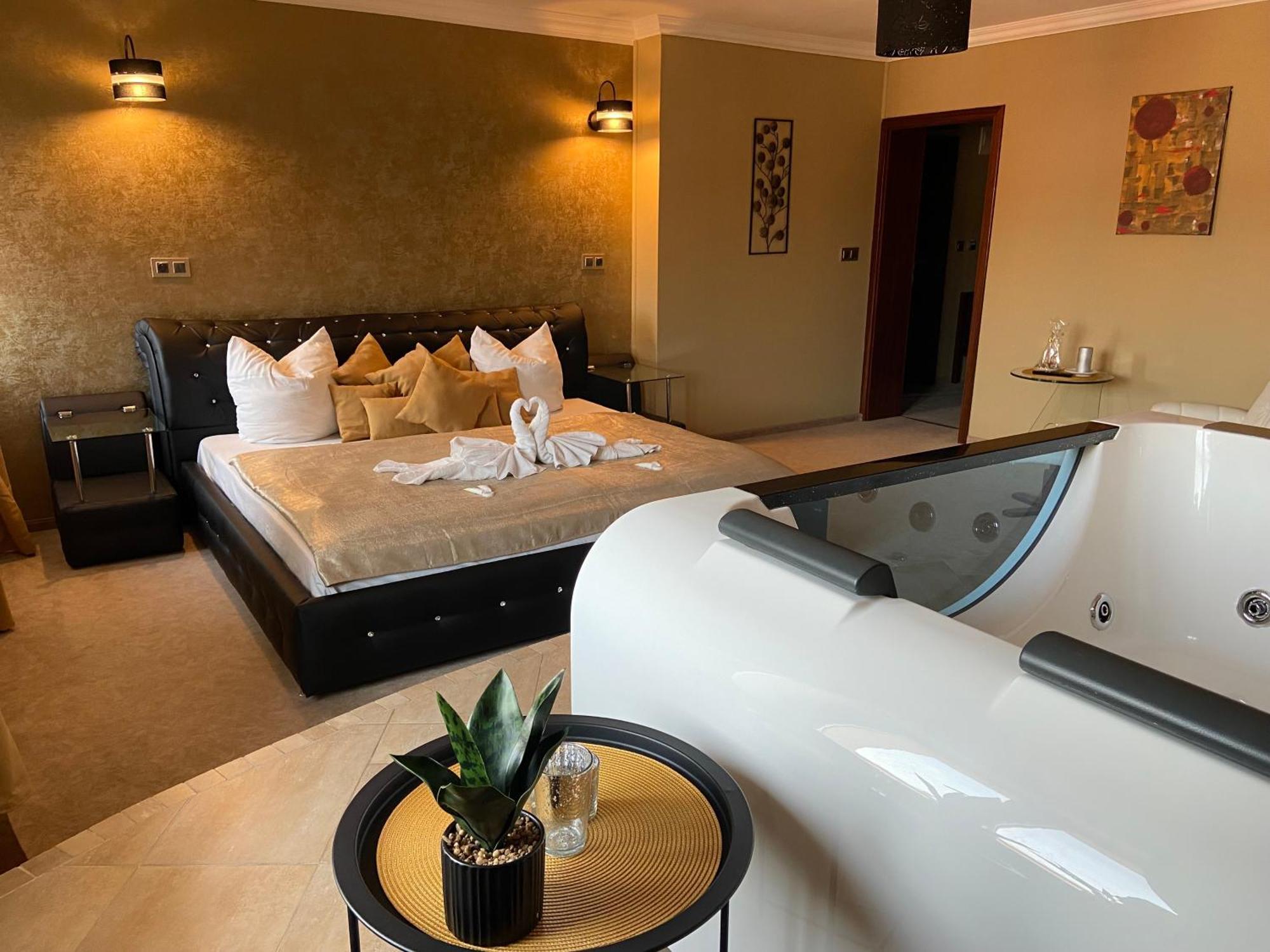 Wellness Hotel Beethoven ホムトフ エクステリア 写真