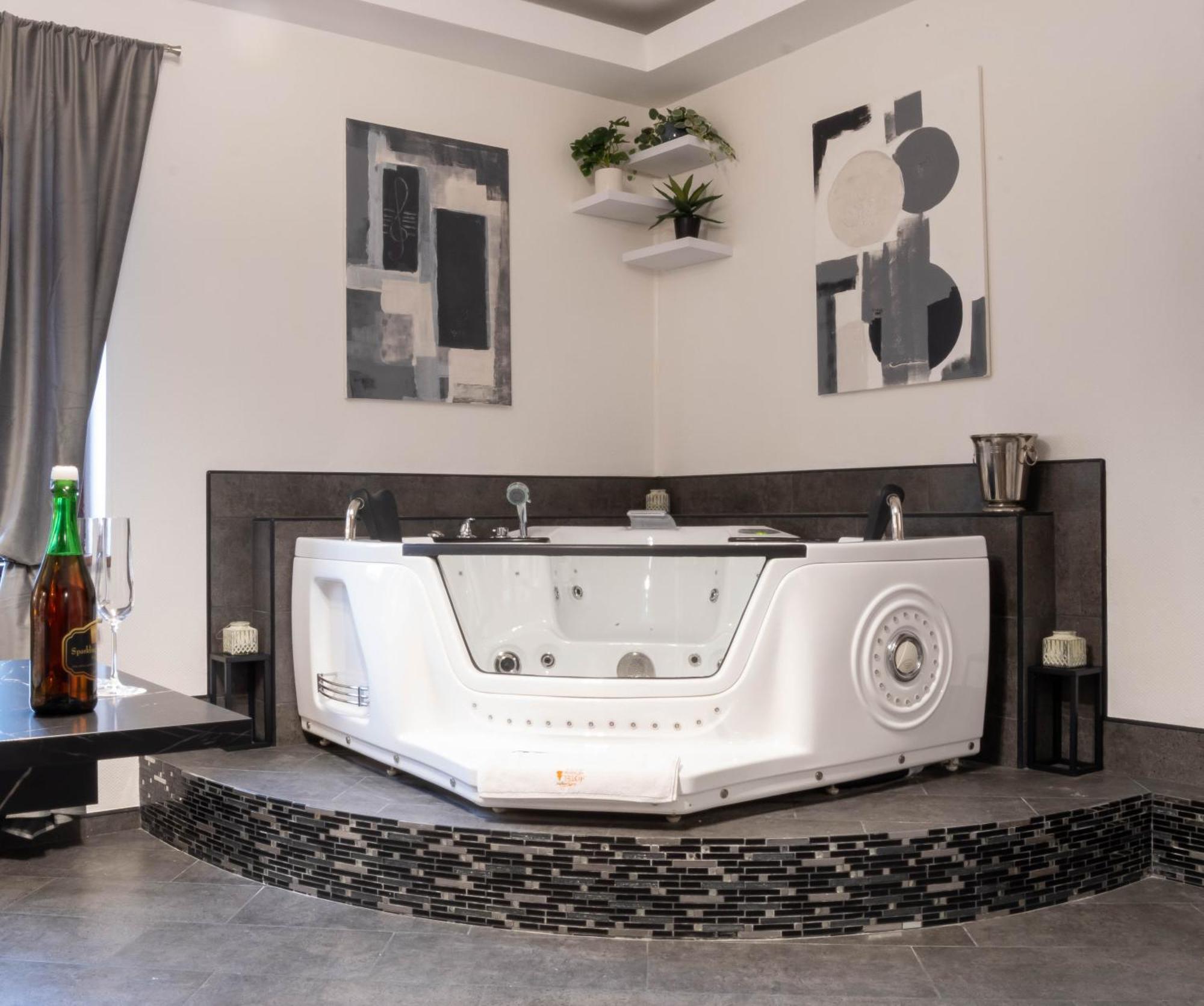 Wellness Hotel Beethoven ホムトフ エクステリア 写真